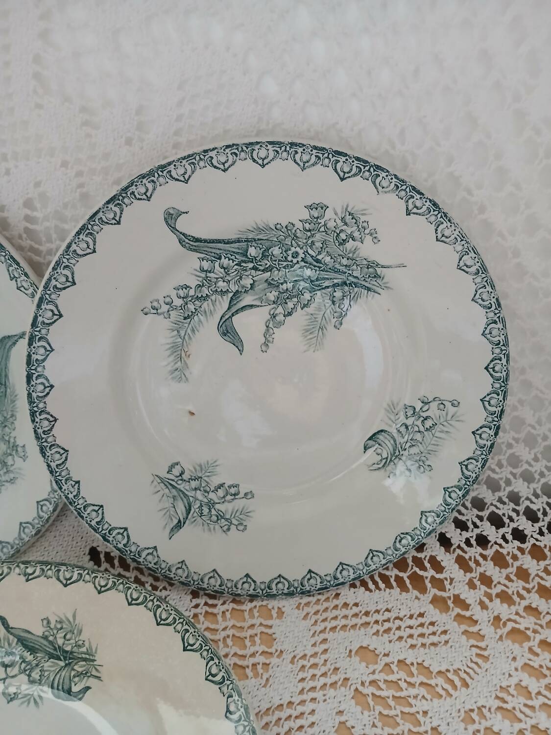 3 old Terre de fer plates