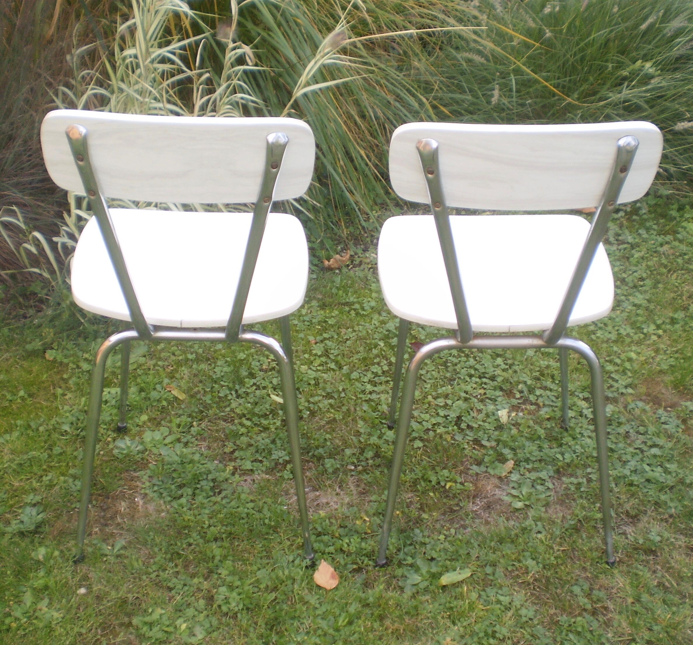 Duo of 60 - 70s Formica chairs