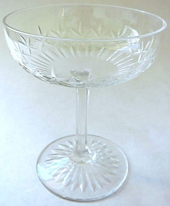 6 cups champagne in crystal