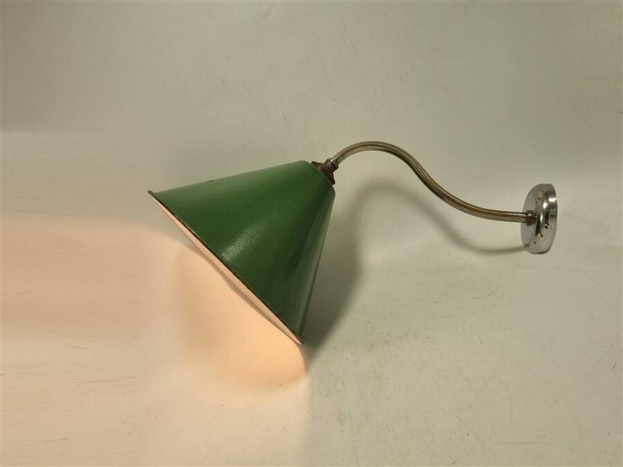 Enameled sheet metal wall light