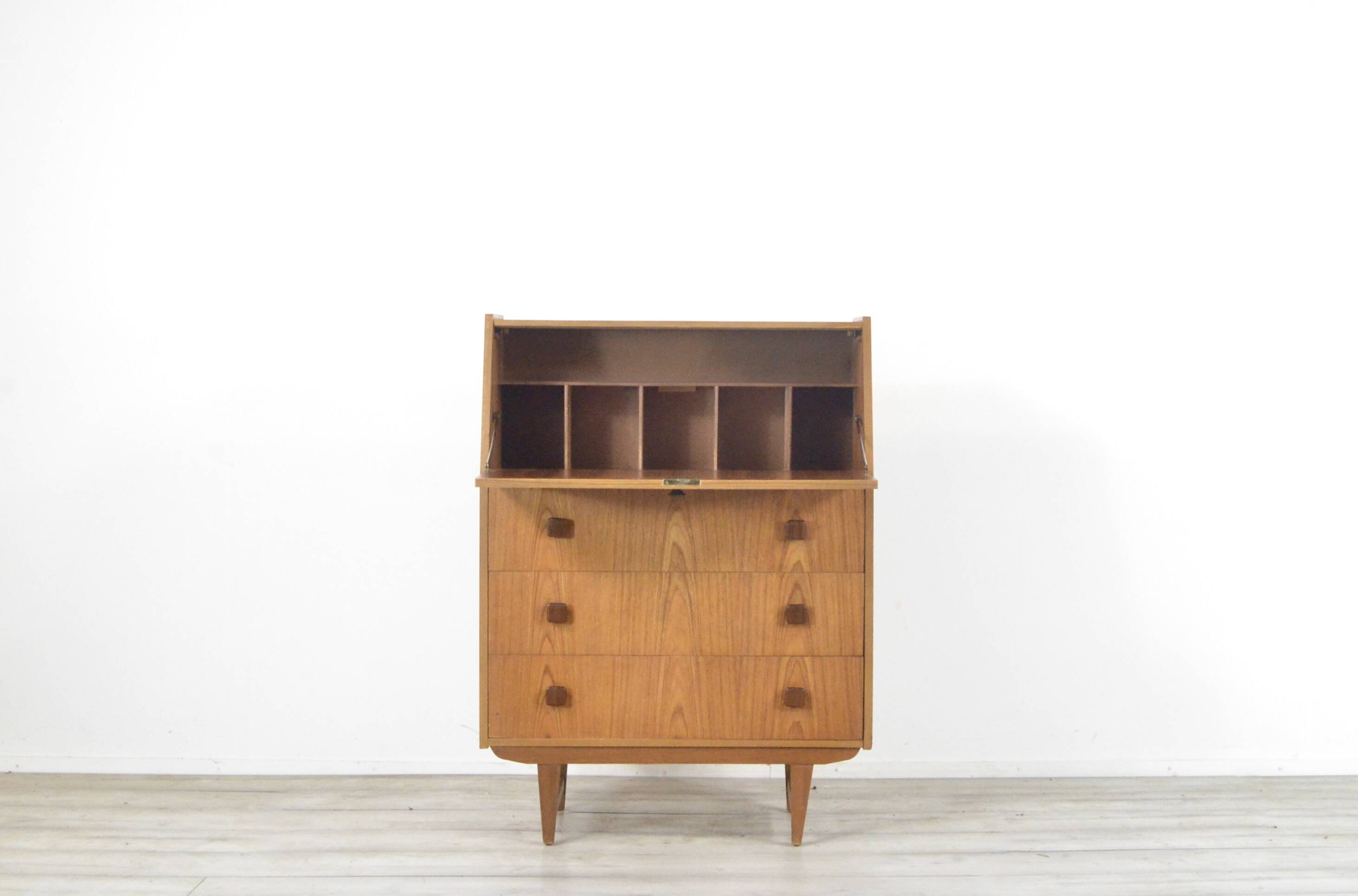 Bureau / Bureau / Armoire du milieu du siècle en teck. Style vintage / moderne / danois