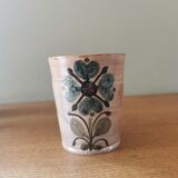 Suite of 4 vintage mugs