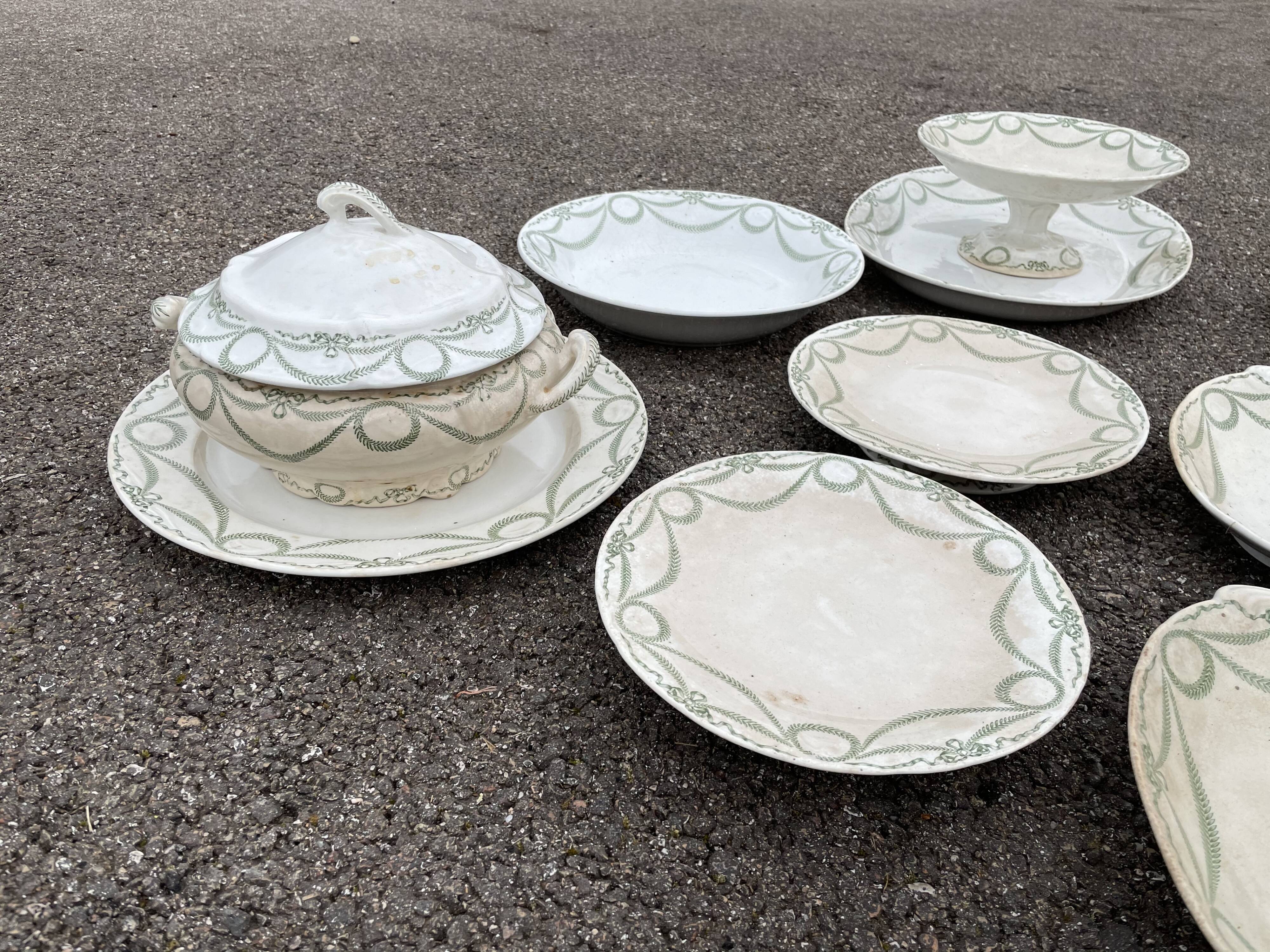 Large service 67 pieces creil and earthenware plates old dishes