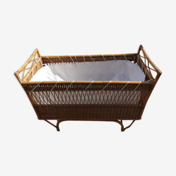 Rattan children's basket bed