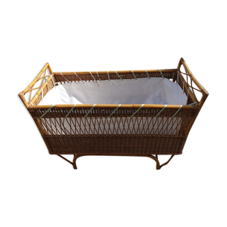 Rattan children's basket bed