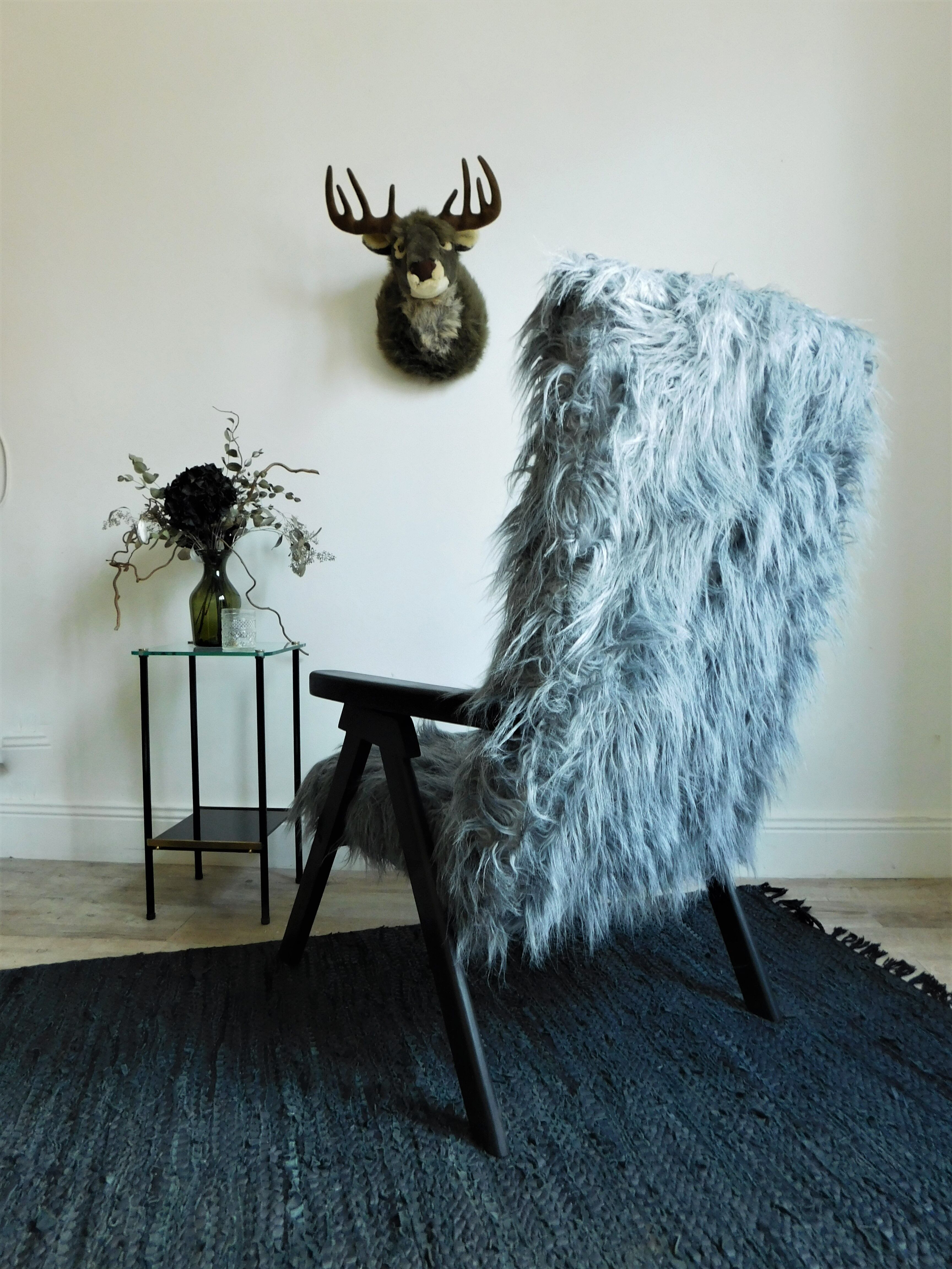 Fauteuil scandinave en fourrure