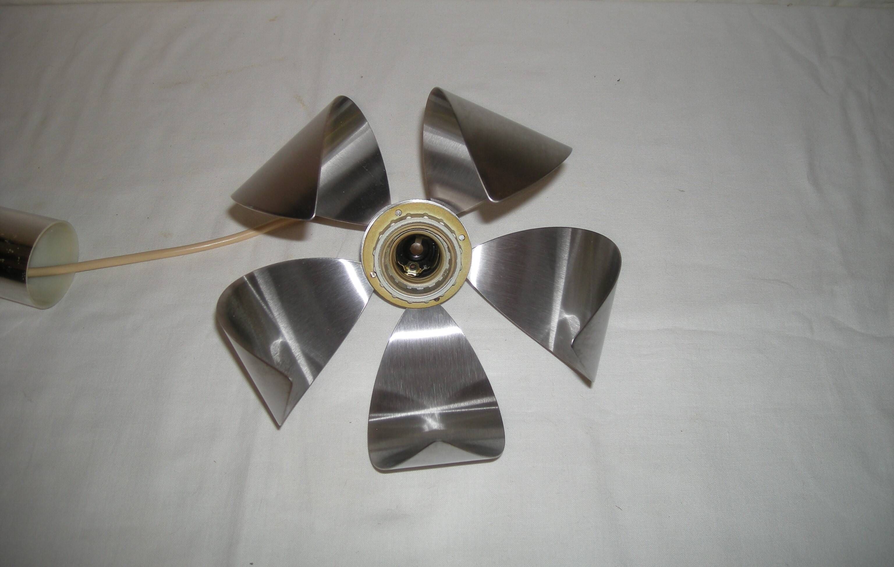 1970s floral suspension