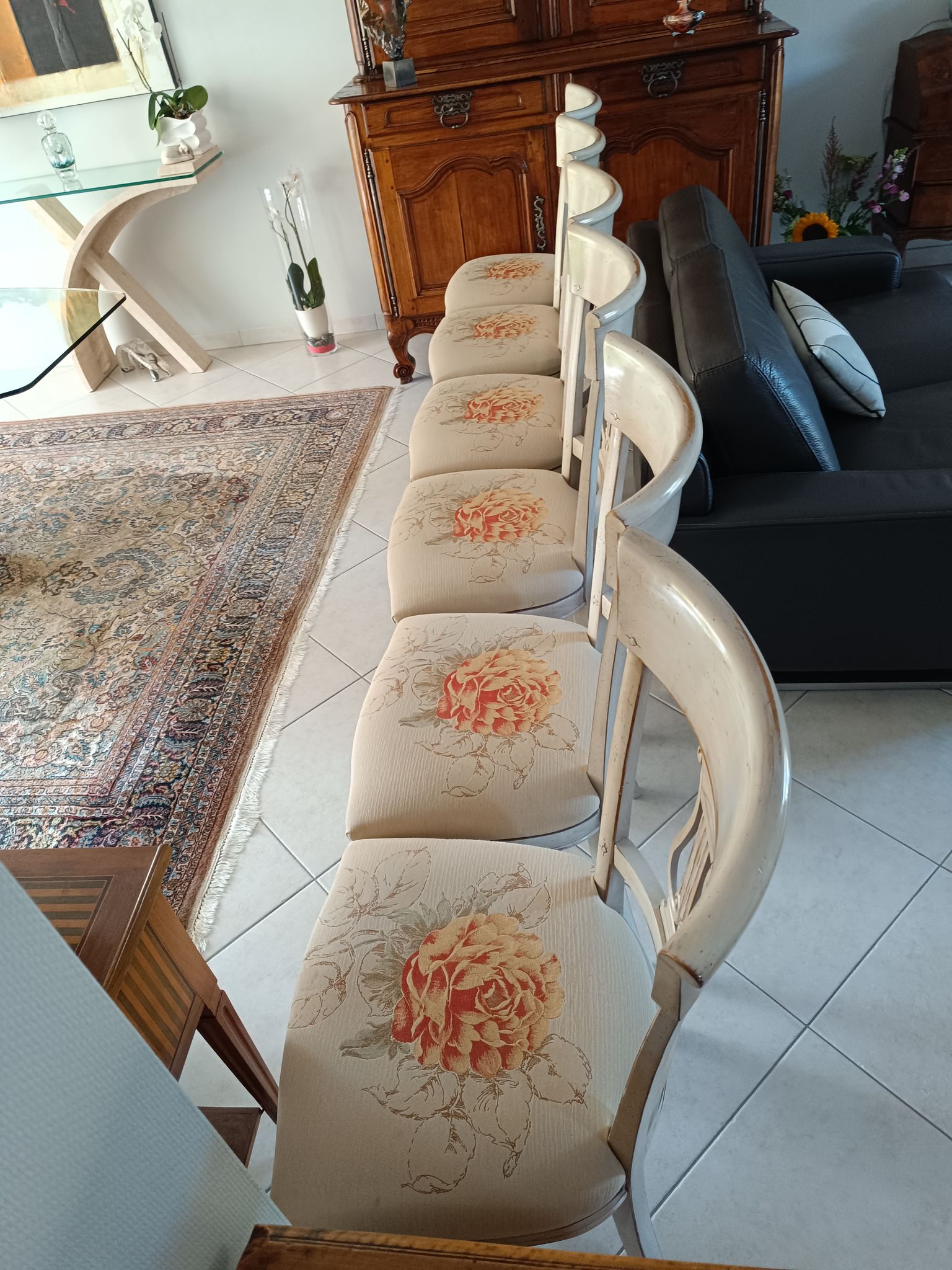 6 chaises contemporaine pour salle à manger.
