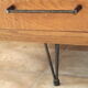 Bureau vintage en chêne sur pieds épingle 1950