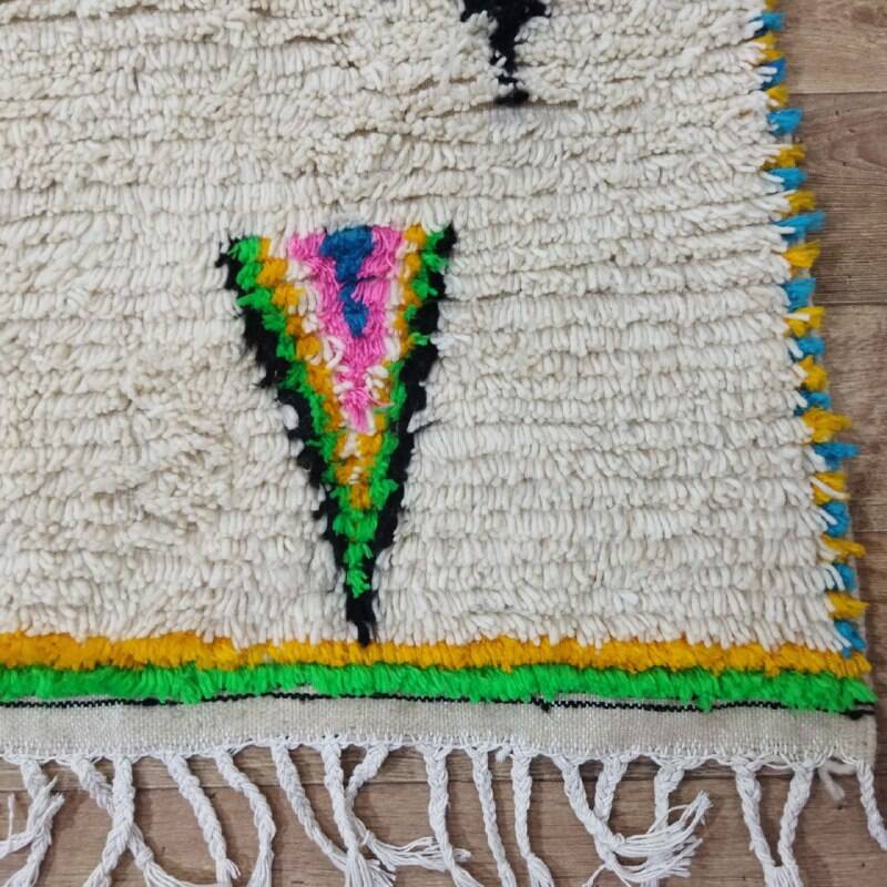 Handmade wool Berber rug 260x135 cm