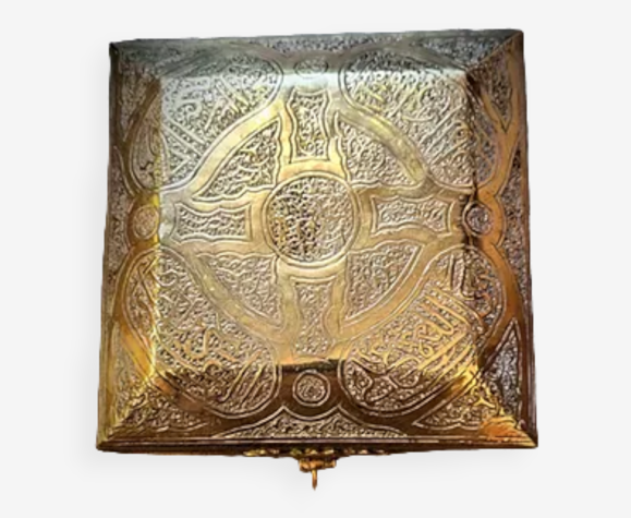 Boîte ciselée bronze