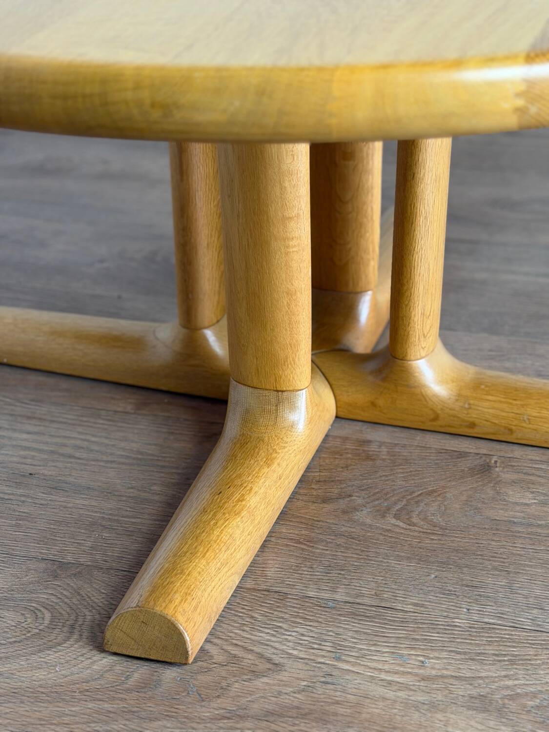 Scandinavian round coffee table in elm – Dyrlund, Denmark