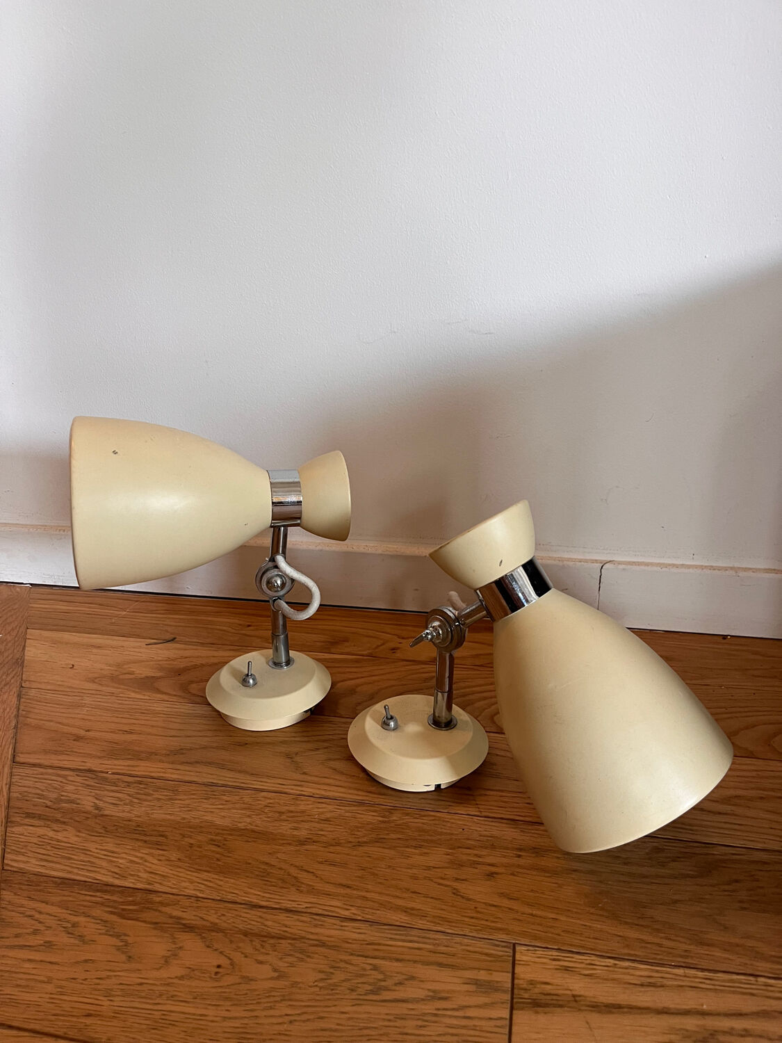 Diabolo wall light pair ^Faro^