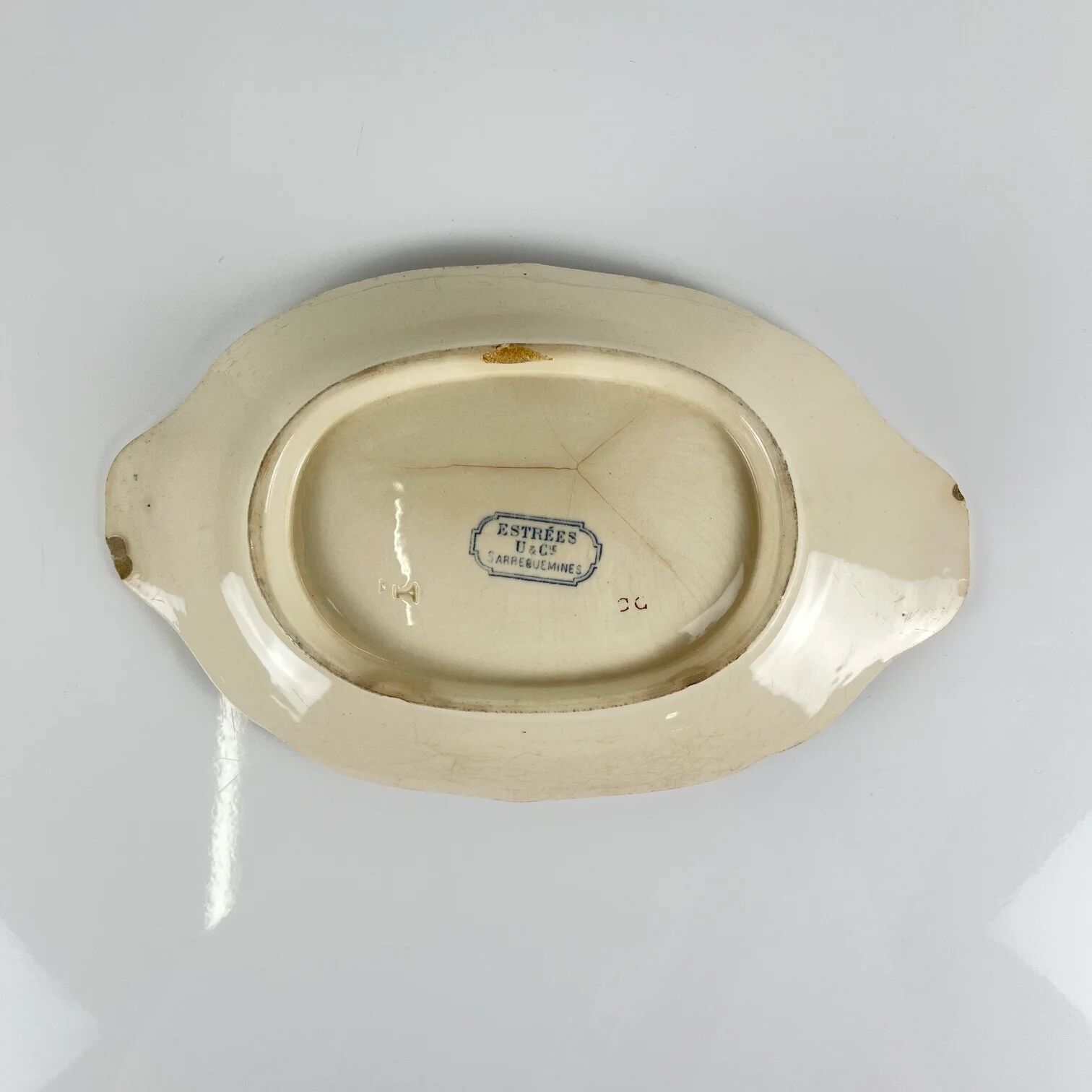 Plate model "Estrées", by U&C Sarreguemines, blue, 1900