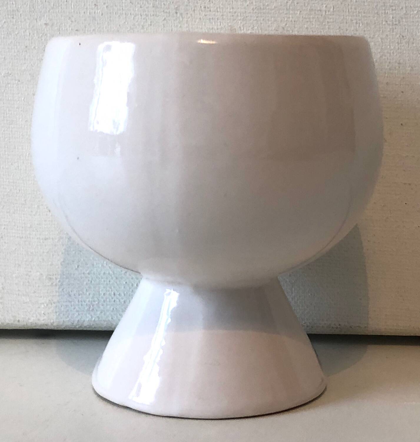 White ceramic footed bowl