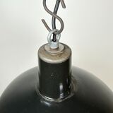 Suspension industrielle en émail noir de chez emax, années 1960