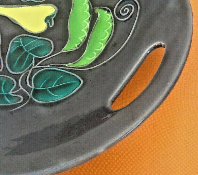 Années 1970 Plat de service Céramique vernissée à décor de Poivrons / Piments