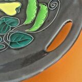 Années 1970 Plat de service Céramique vernissée à décor de Poivrons / Piments