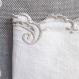 Towels/ 4 tea towels