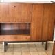 Meuble Mid-Century en bois de rose marron, années 1960 — abattant, tiroir et porte verrouillable