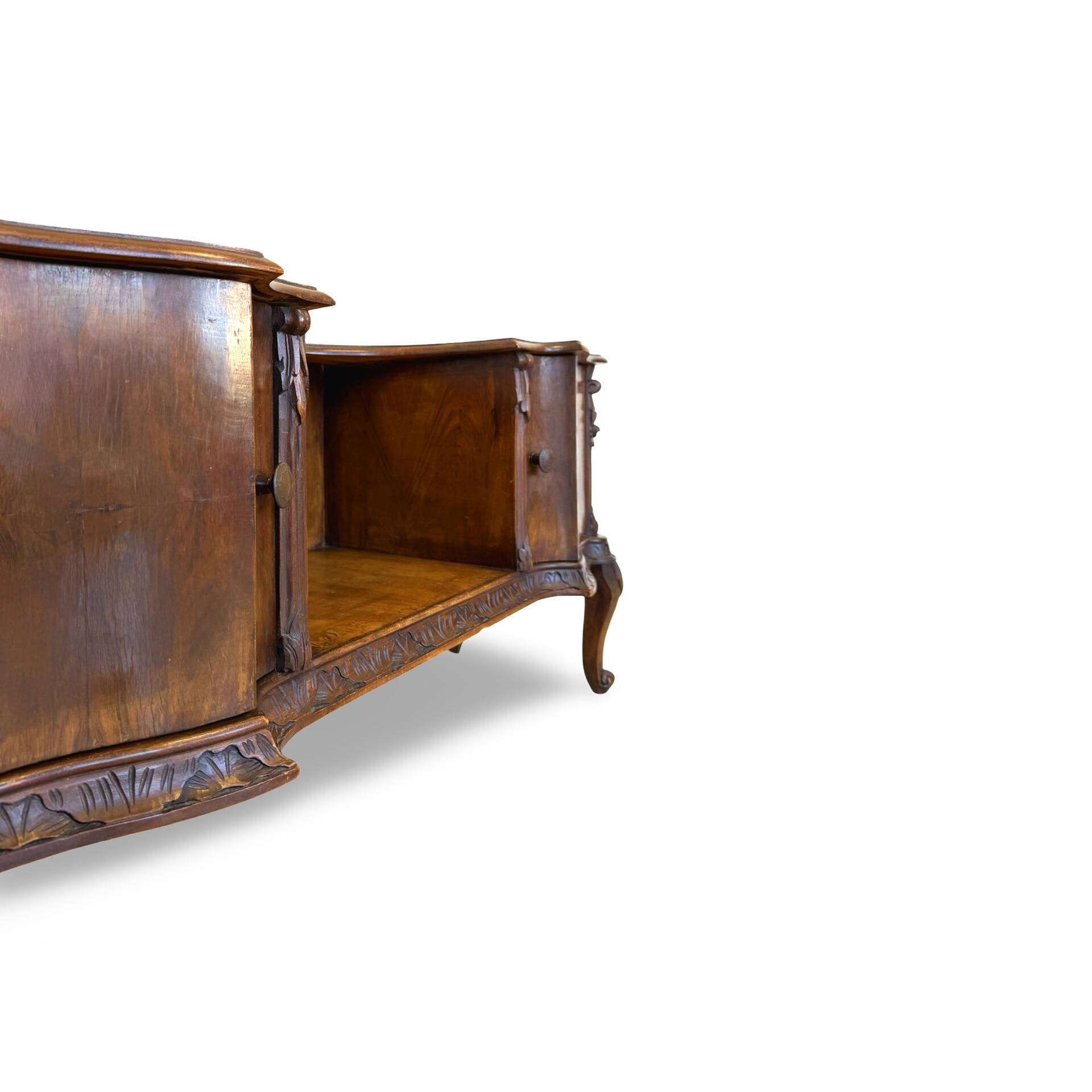 Italian console/petinus from the 1930s.