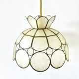 Mother-of-pearl suspension