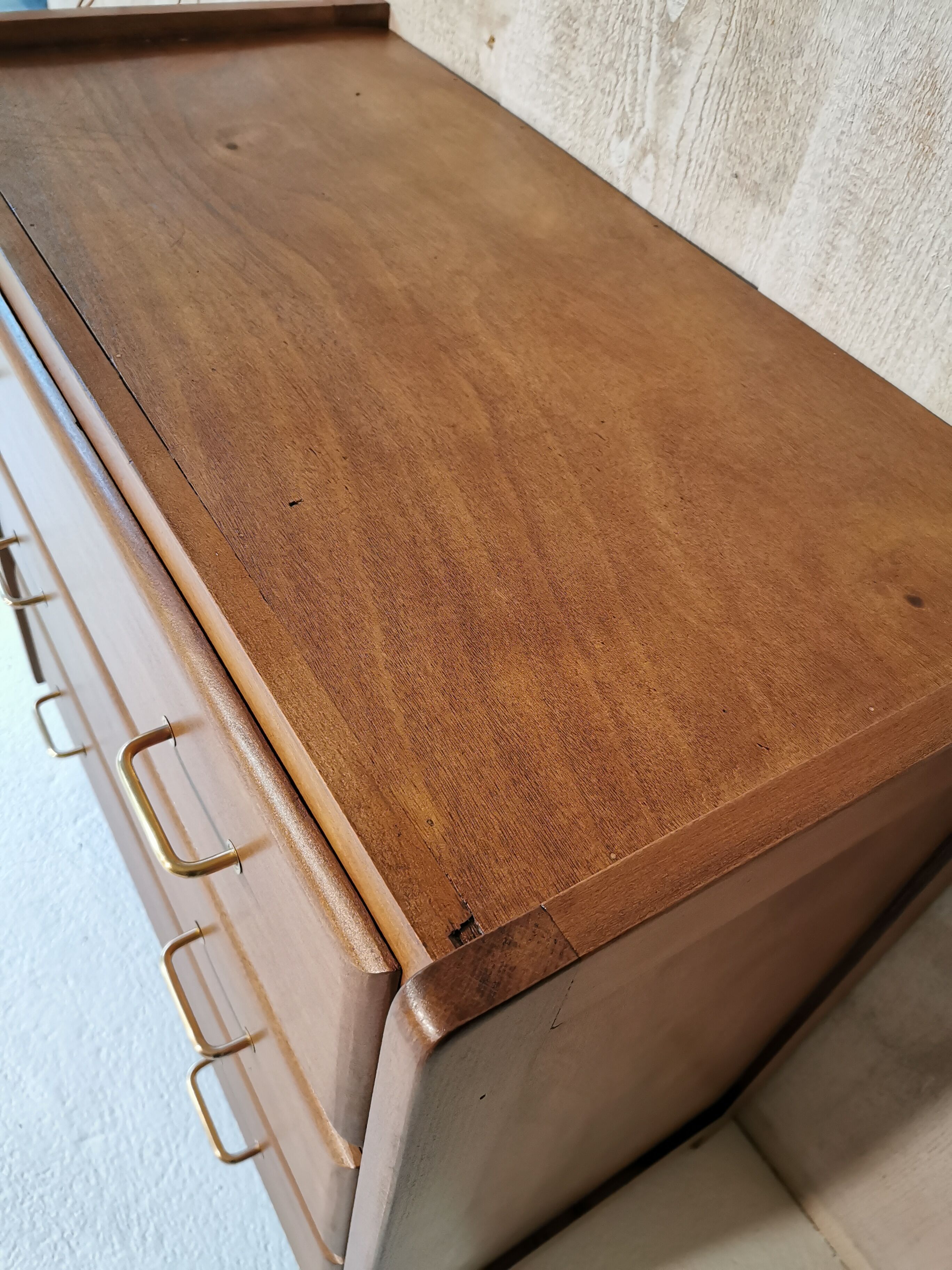 Vintage chest of drawers