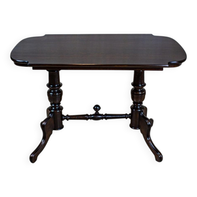 Table de salon en noyer éclectique européen du 19e siècle en noir, années 1890.