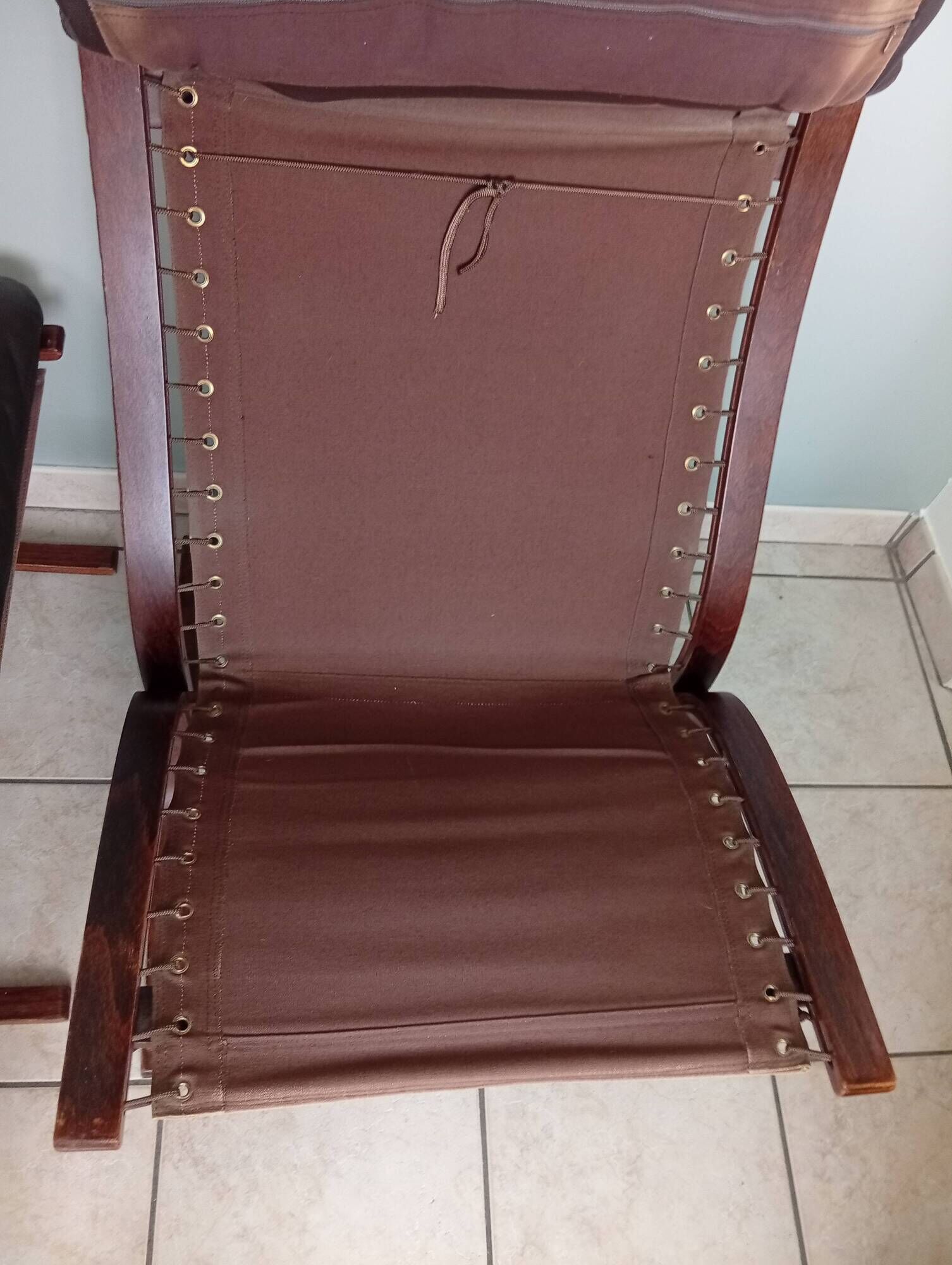 Fauteuil Ingmar Relling chauffeuses et Ottoman bois vintage scandinave