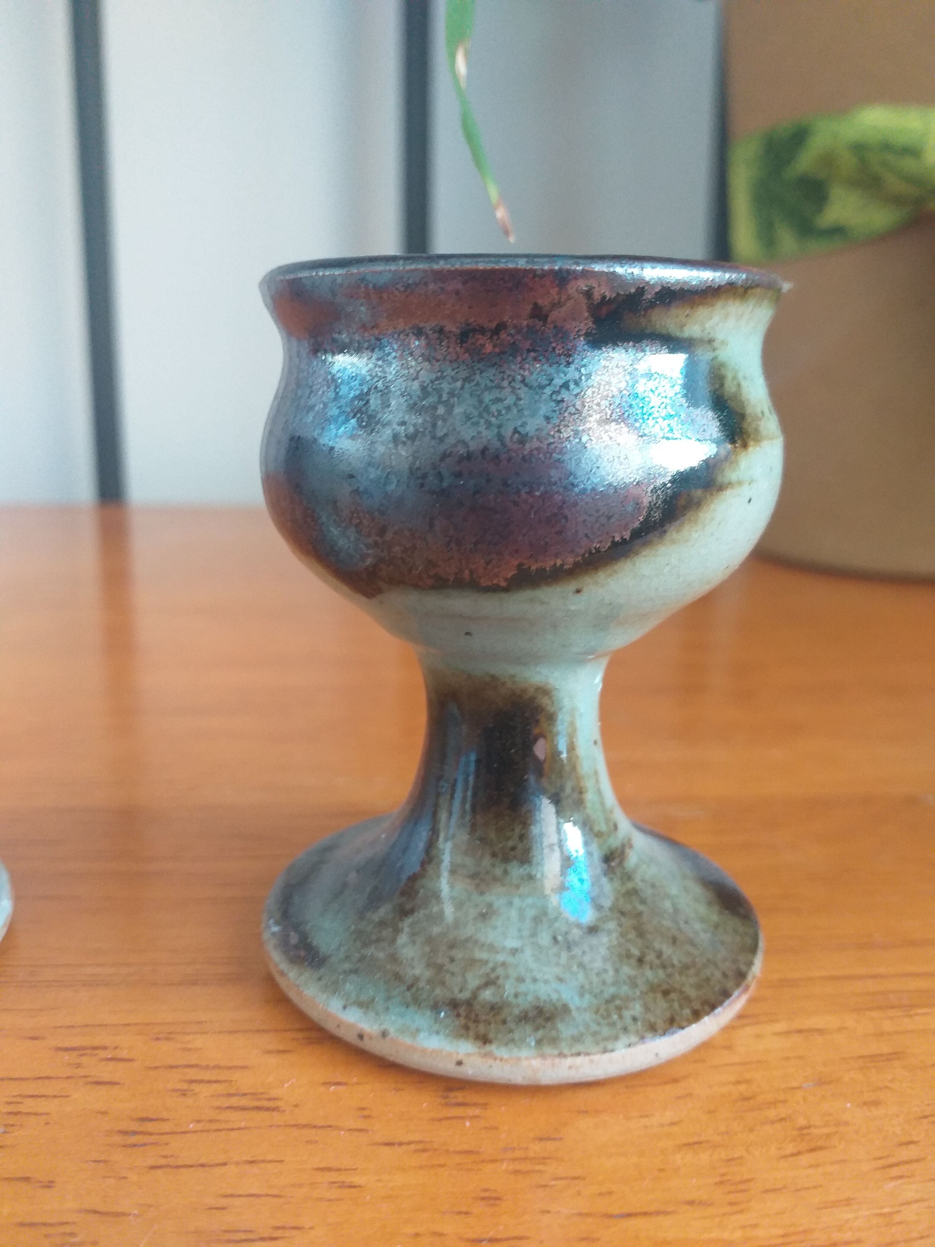 Glazed stoneware shell