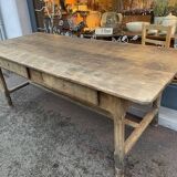 Farm table