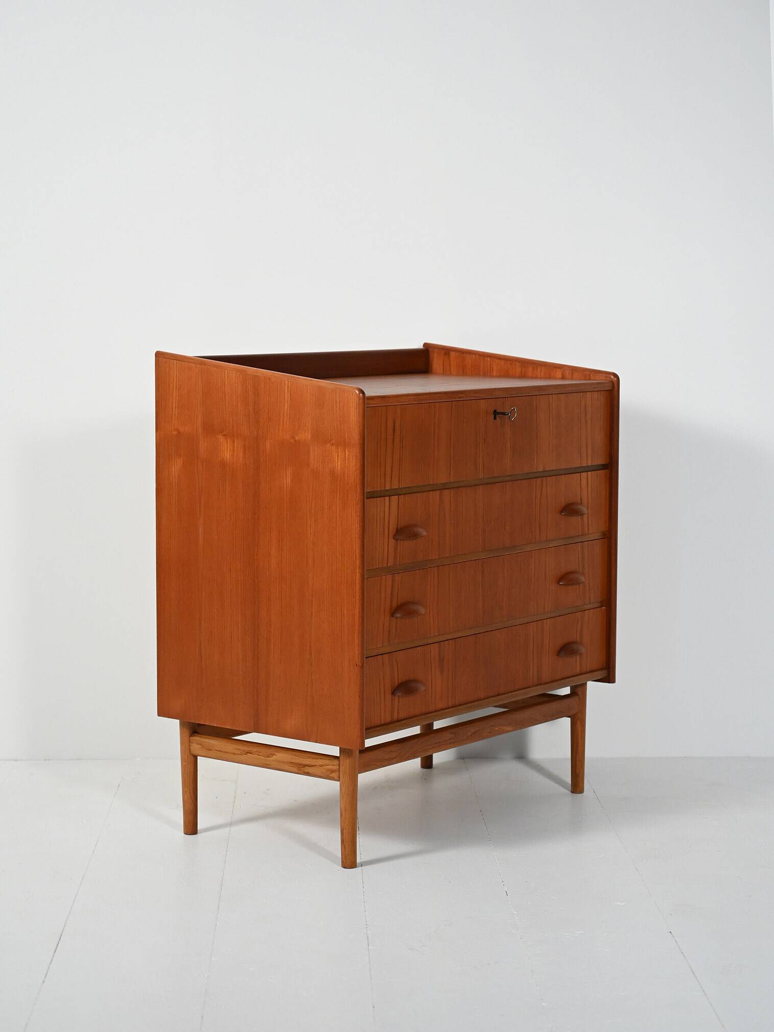 Scandinavian teak vanity chest, 1950s/60s