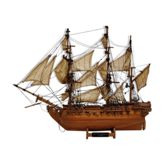 Boat model Le Saint Geran in wood and fabric