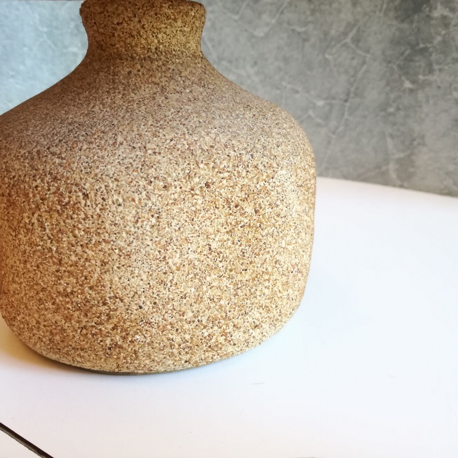 Sand-colored stone lamp