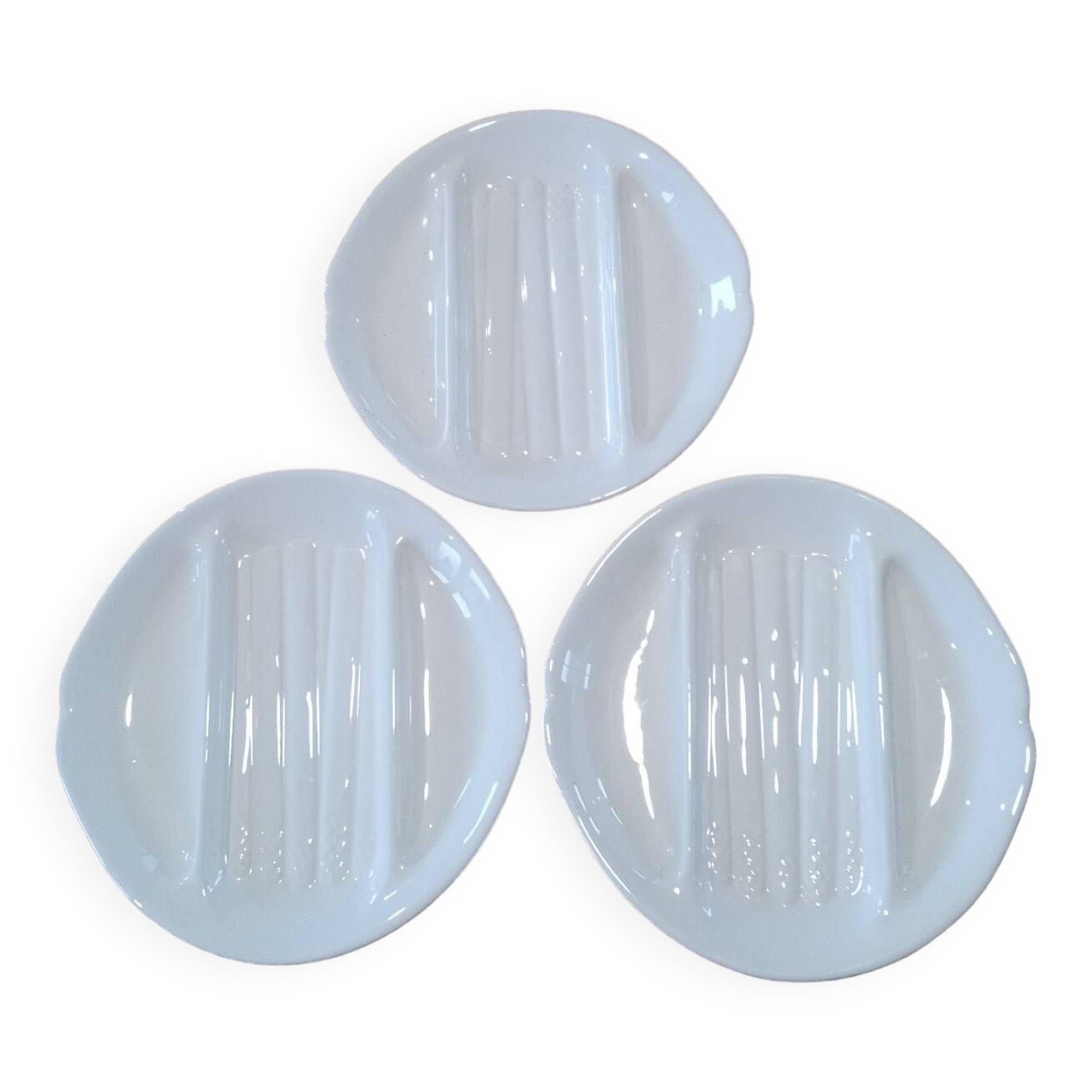 Three Salins pompadour asparagus plates