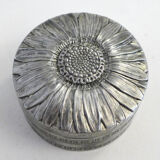 Marguerite round box, made of metal