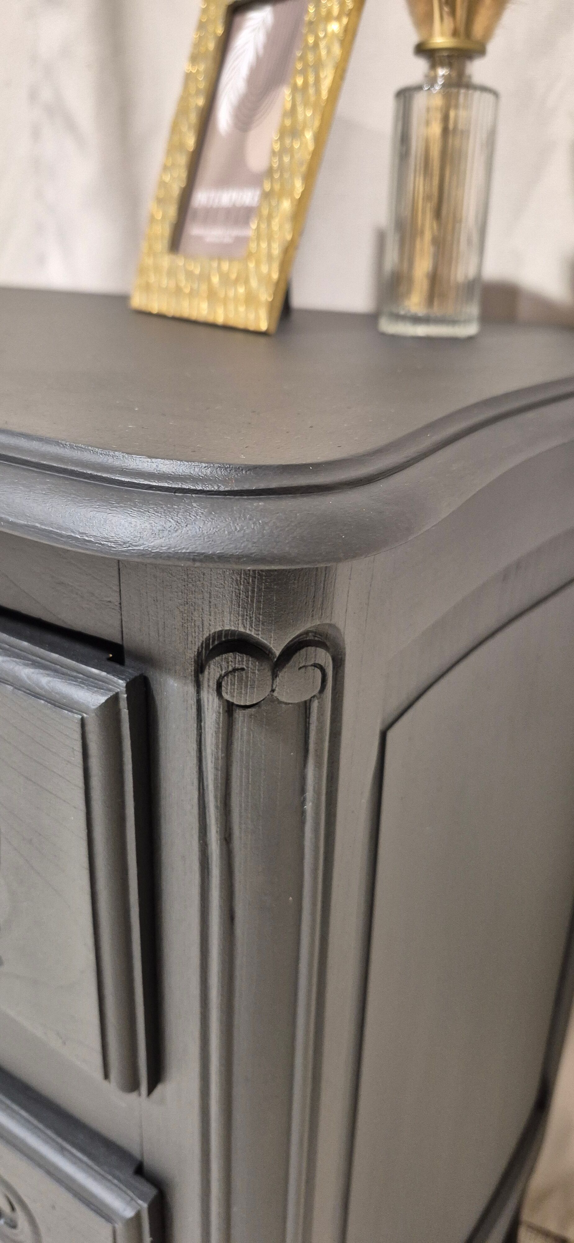 Louis XV commode