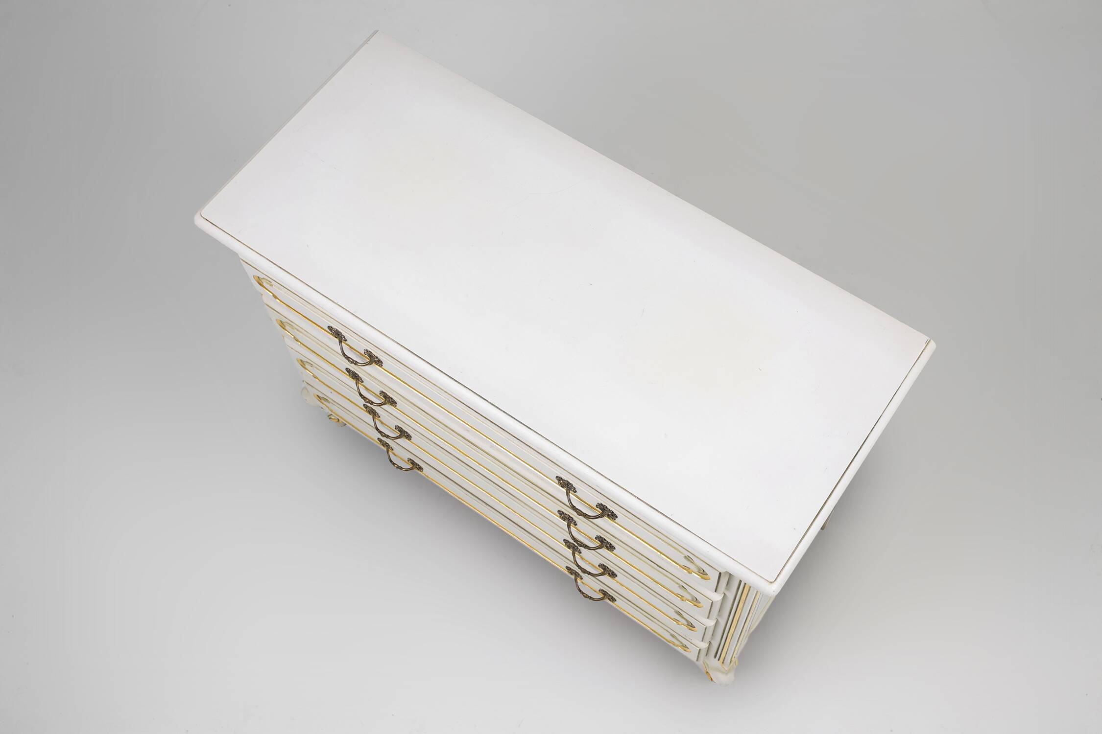 French 20th Century Louis XV chest of drawers