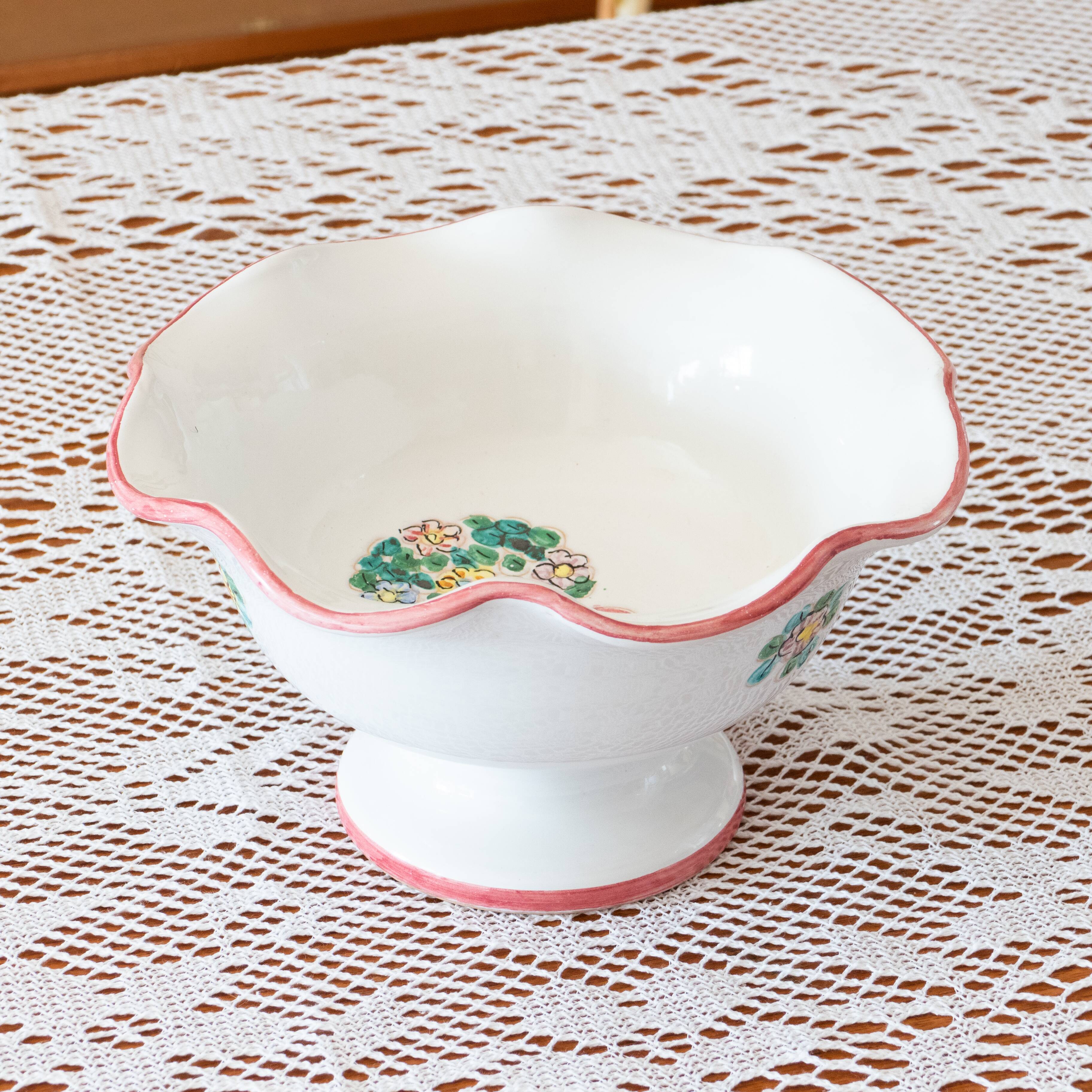 Grande coupe sur pied / Compotier artisanal en céramique émaillée