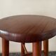 Tabouret en bois verni