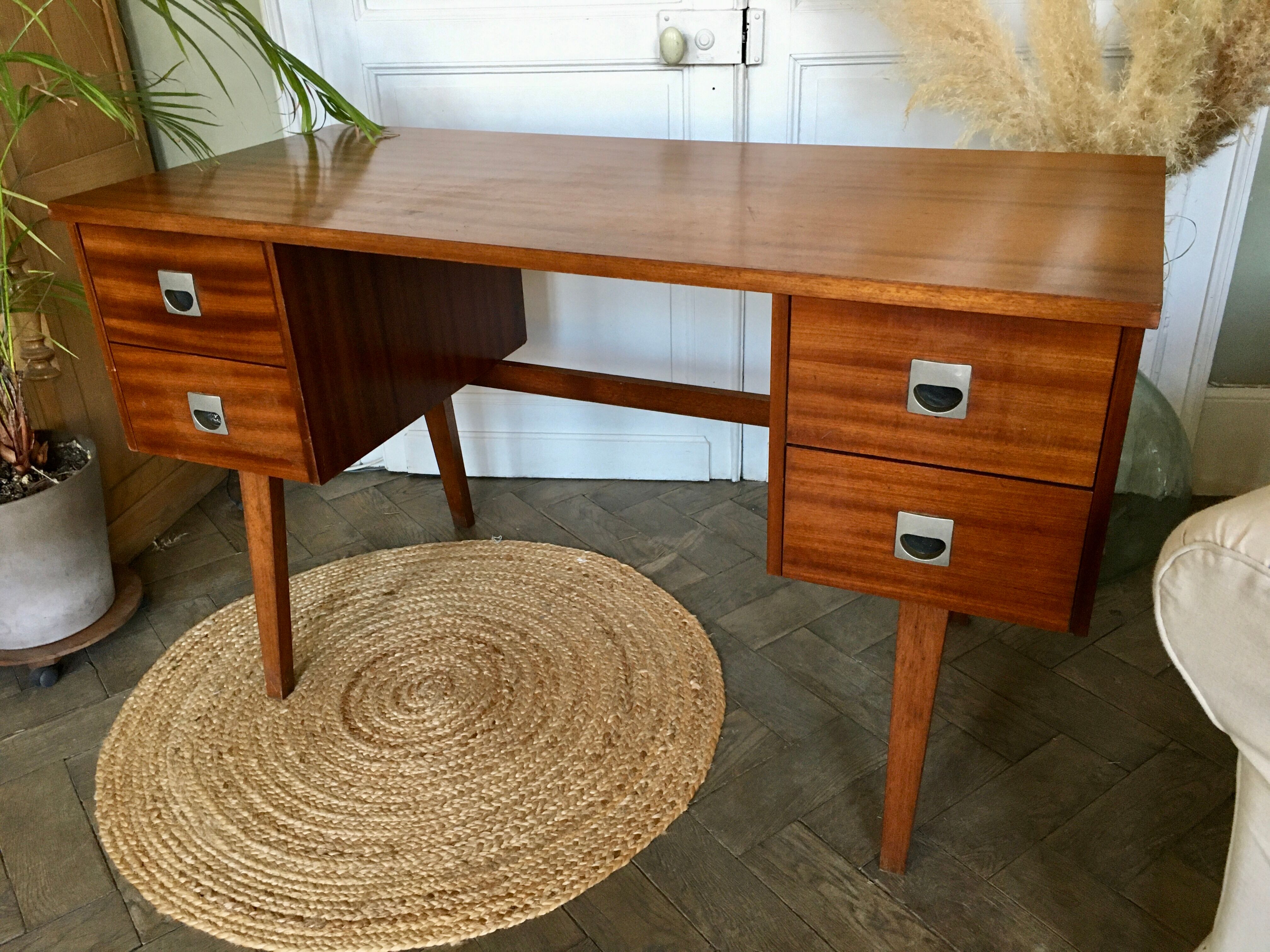 Scandinavian retro office
