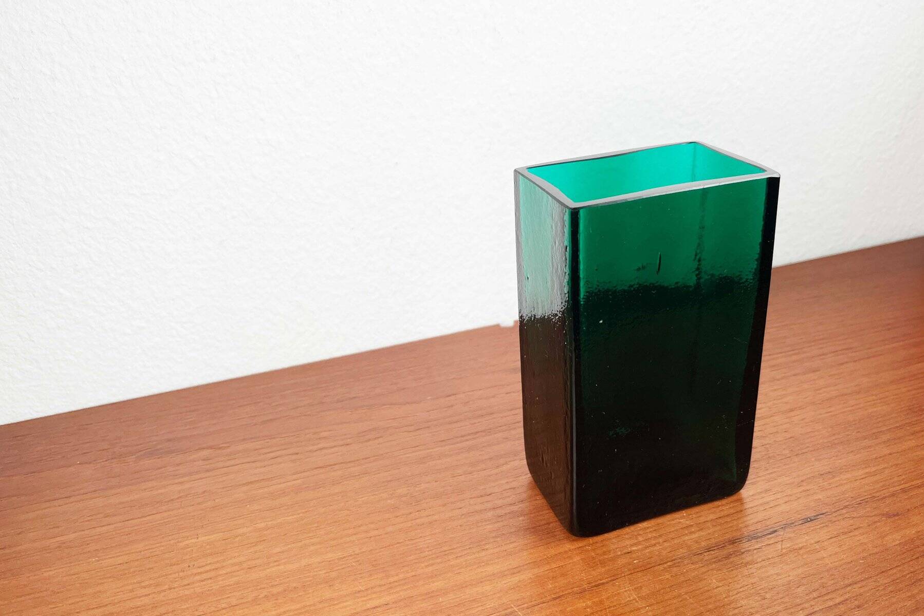 Minimalist mid-century glass block vase by Finncristall, Finland, 1960s.