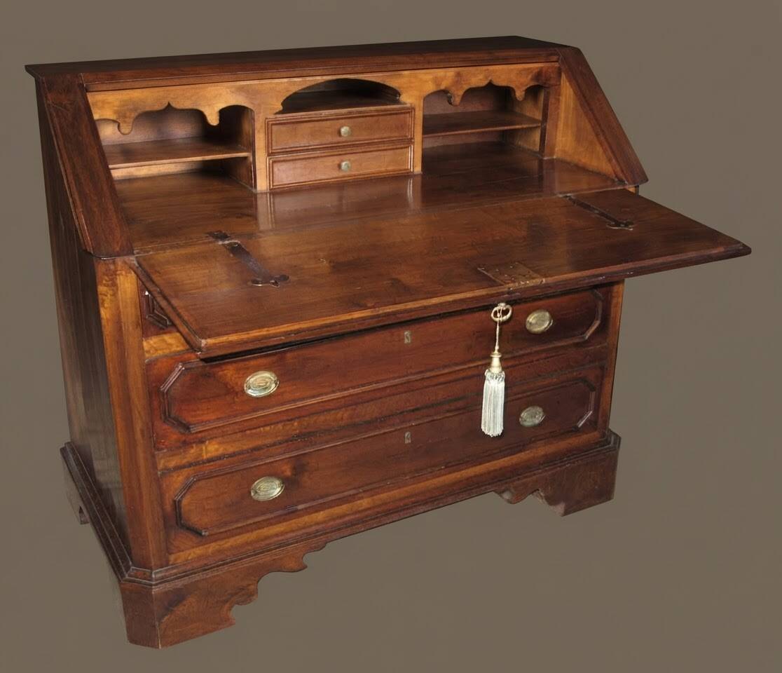 Bureau abattant noyer massif post-1850