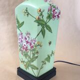 Chinese lamp and its lampshade
