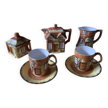 Service à thé Cottage Anglais . 2 tasses pot à lait sucrier théière