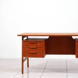 Teak writing desk „No. 75“ by Gunni Omann for Omann Jun Møbelfabrik