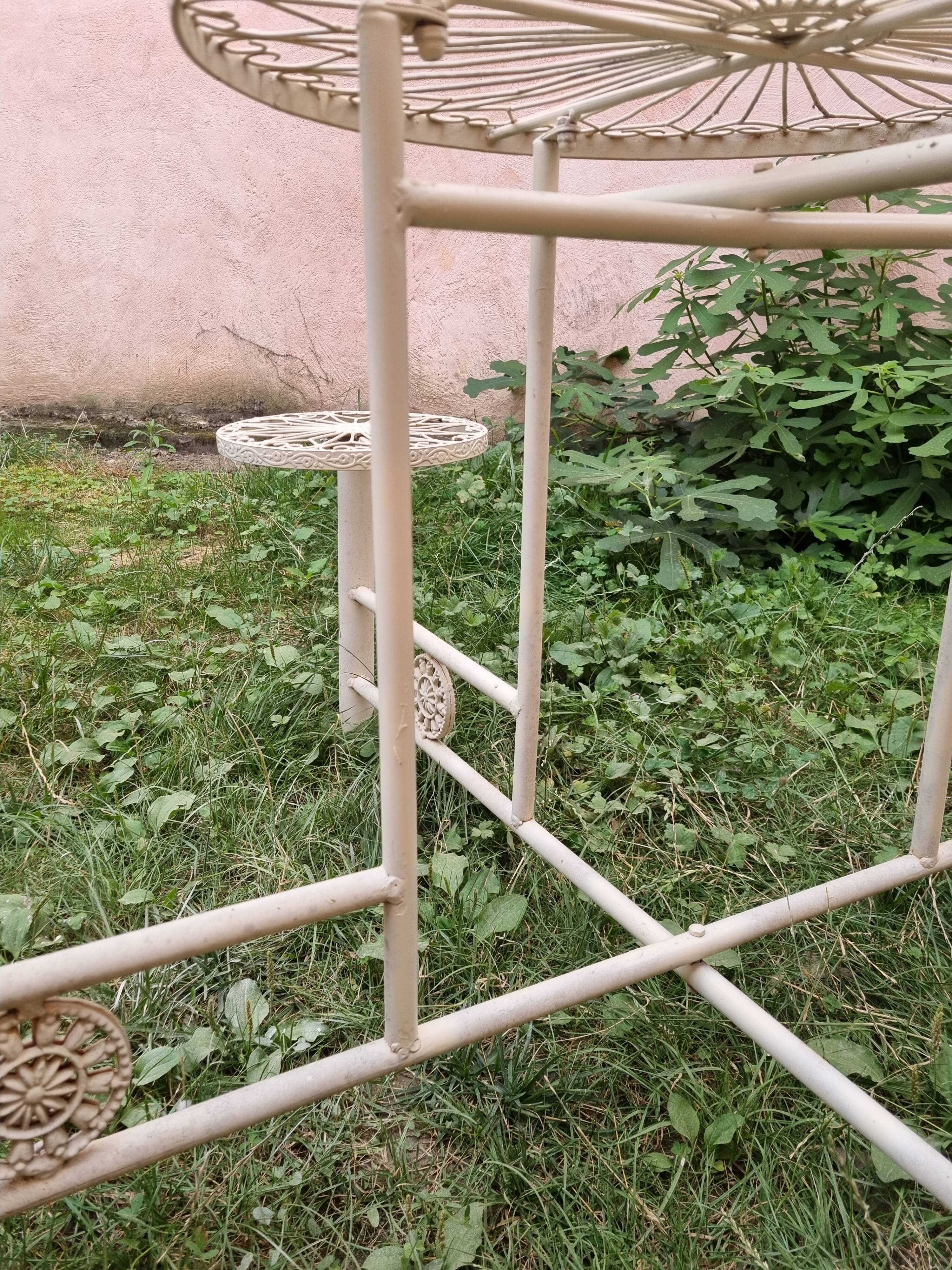 Metal garden table 60s