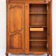 Armoire lingère de style Louis XV en bois sculpté, tiroir intérieur