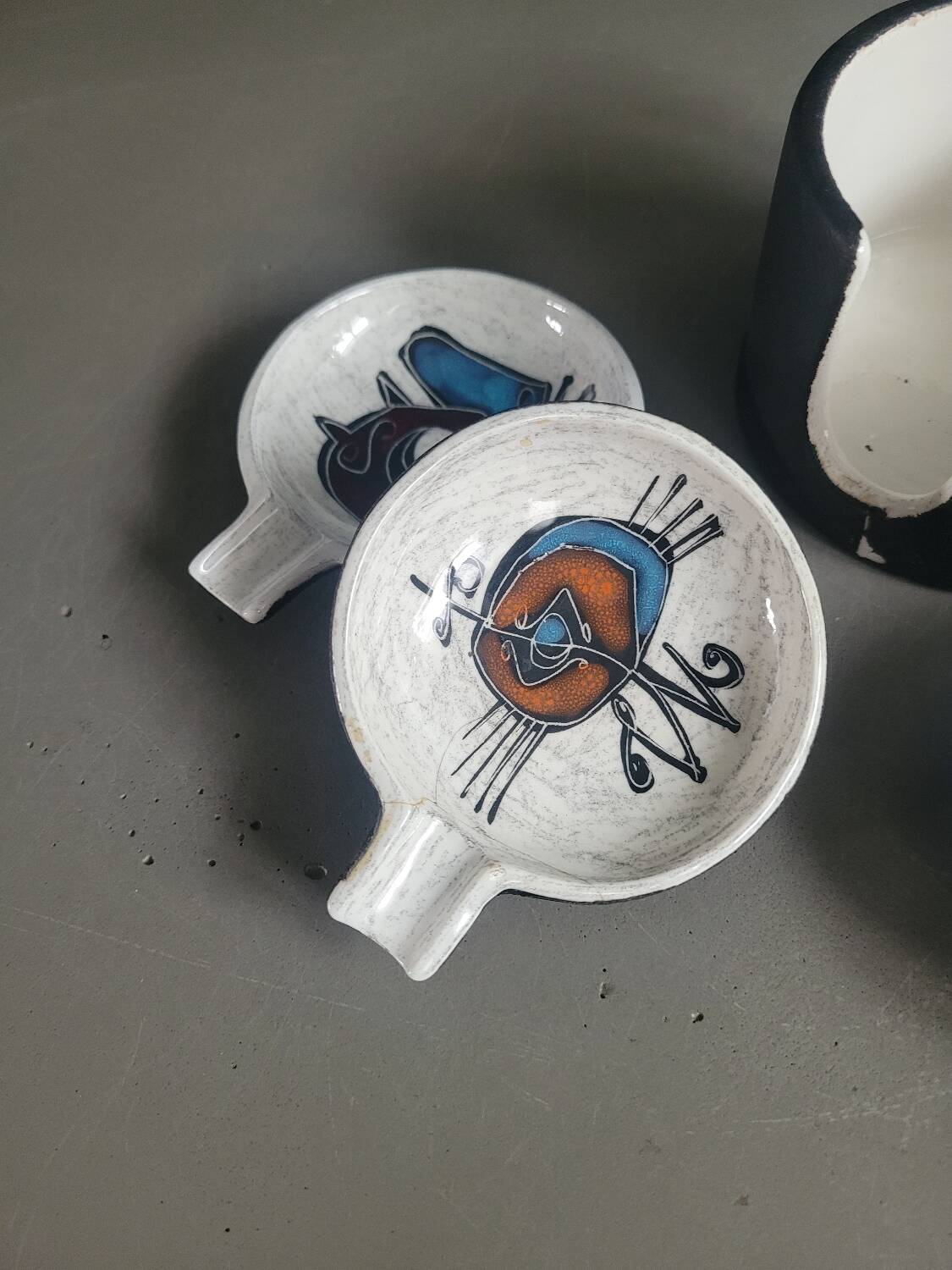 Ensemble de cendriers individuels vintage en céramique