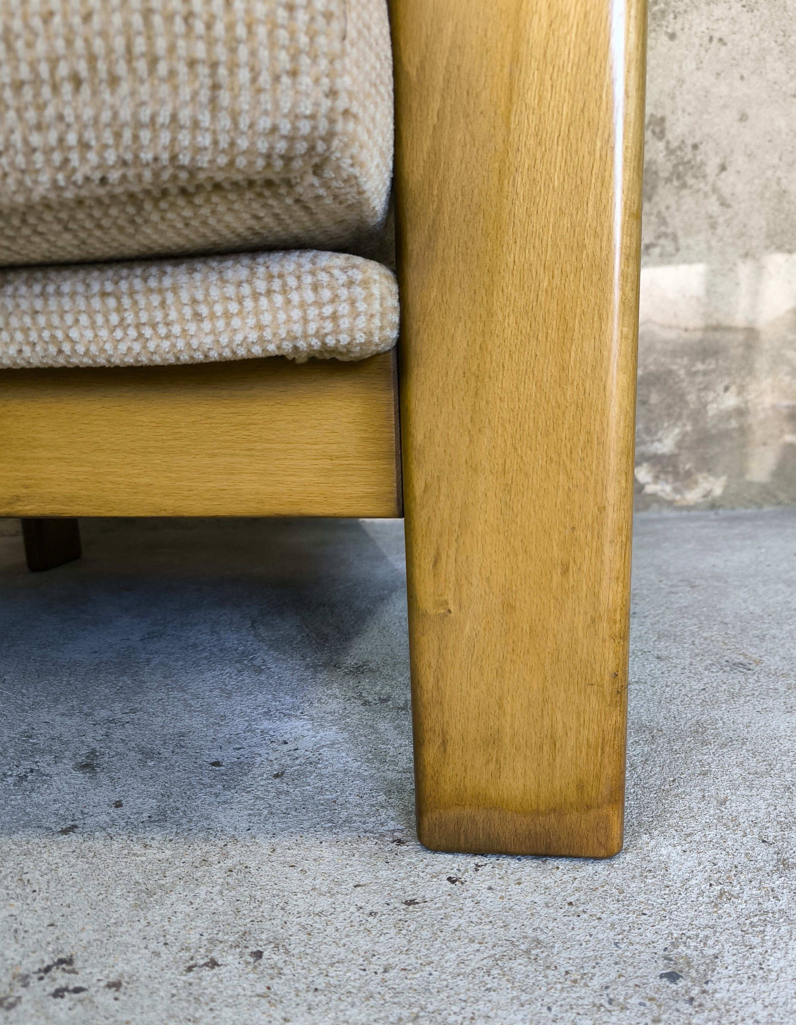 Fauteuil vintage en bois et laine